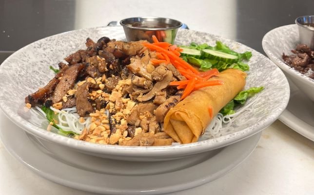 Lemon grass Pork & chicken (under vermicelli bowl)
